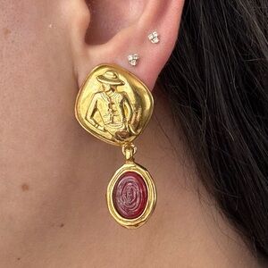 Genuine Chanel Vintage Gripoix Mademoiselle Coco Clip-On Earrings